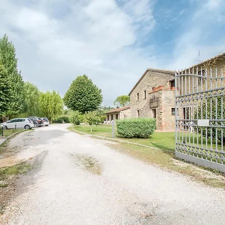 Beautiful In With Outdoor Swimming Pool, Wifi&1 Bedrooms Magione